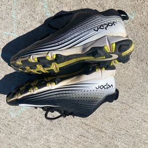 Nike boys vapor baseball cleats size 2